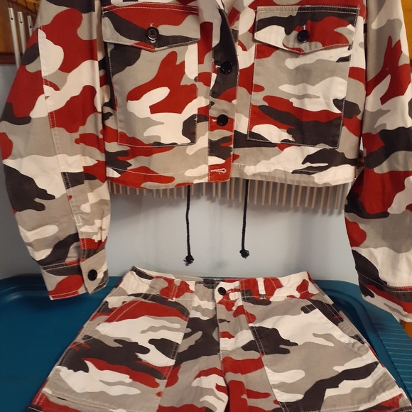 Vintage hip hop cargo pants and crop jacket  ladies size 8 pants and large jacke - Picture 1 of 4